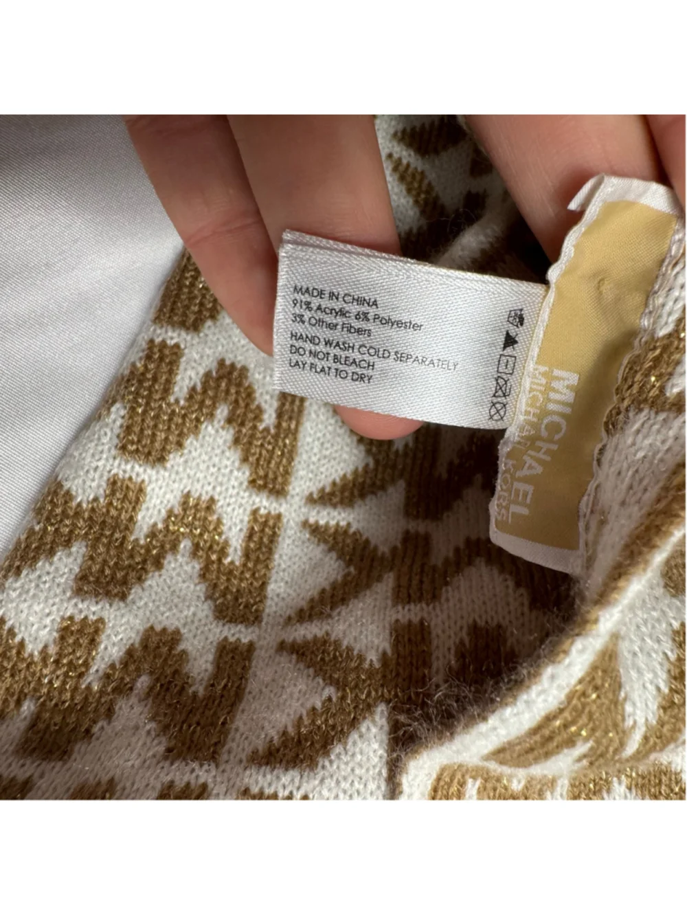 Women's Michael Kors One Size White Gold Logo Scarf